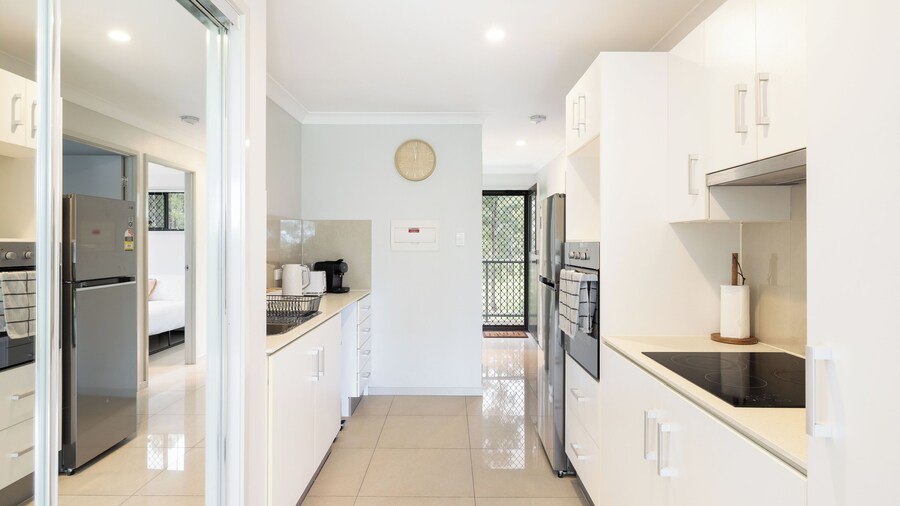 Smart Suites Self Check-in Apartments - 73 Bale