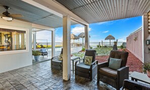 Terrace/patio - Paradise Home
Spacious 5-bedroom house sleeping 14,Heated pool in lovely Bacliff (Bacliff)