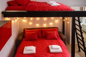 1 bedroom, iron/ironing board, travel crib, free WiFi - Check in information:You won’t need to meet anyone to access the apartment. Before arrival, you will receive a link to access the Guest Portal, where you can complete the self check-in directly from your phone by entering the ID details of all guests a (Milan)