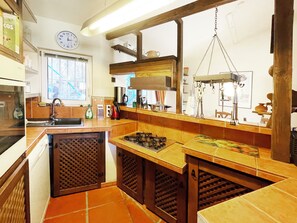 Private kitchen - Finca, great private pool & garden, sea and mountain views, 15 min. to the coast (Torrox)