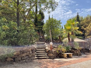 Property grounds - Finca, great private pool & garden, sea and mountain views, 15 min. to the coast (Torrox)