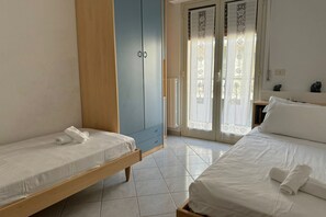 2 makuuhuonetta, vuodevaatteet