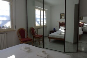 2 bedrooms, bed sheets