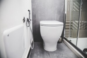 تجهيزات دش، مجففات شعر، مناشف