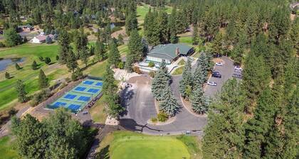 Cozy condo on the 9th Hole of Meadow Creek Golf Course in charming New Meadows