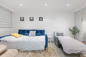 2 bedrooms, WiFi, bed sheets
