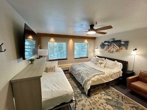 1 bedroom, free WiFi, bed sheets