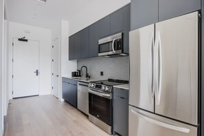 Fridge, microwave, oven, stovetop