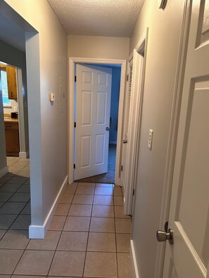 Interior - Cozy 2-bedroom townhome in wonderful Tallahassee with WiFi, AC/Heat (Tallahassee)