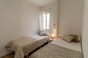 2 bedrooms, WiFi, bed sheets