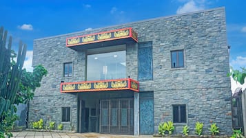 Bagian depan properti