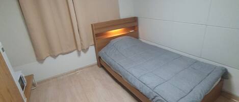 1 bedroom, WiFi, bed sheets