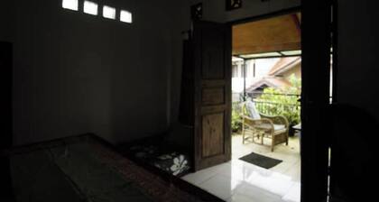 Welcoming house with AC in vibrant Jakarta