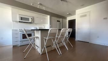 Leilighet – premier, flere senger | Eget kjøkken | Kjøleskap, mikrobølgeovn, ovn og kokeplater