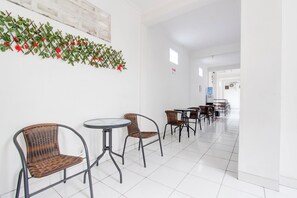 Lobby - Hotel O near Plaza Ambarrukmo Yogyakarta formerly Wisma Arya 2 (Banguntapan)