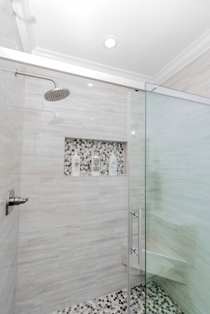 Haartrockner, Seife, Shampoo
