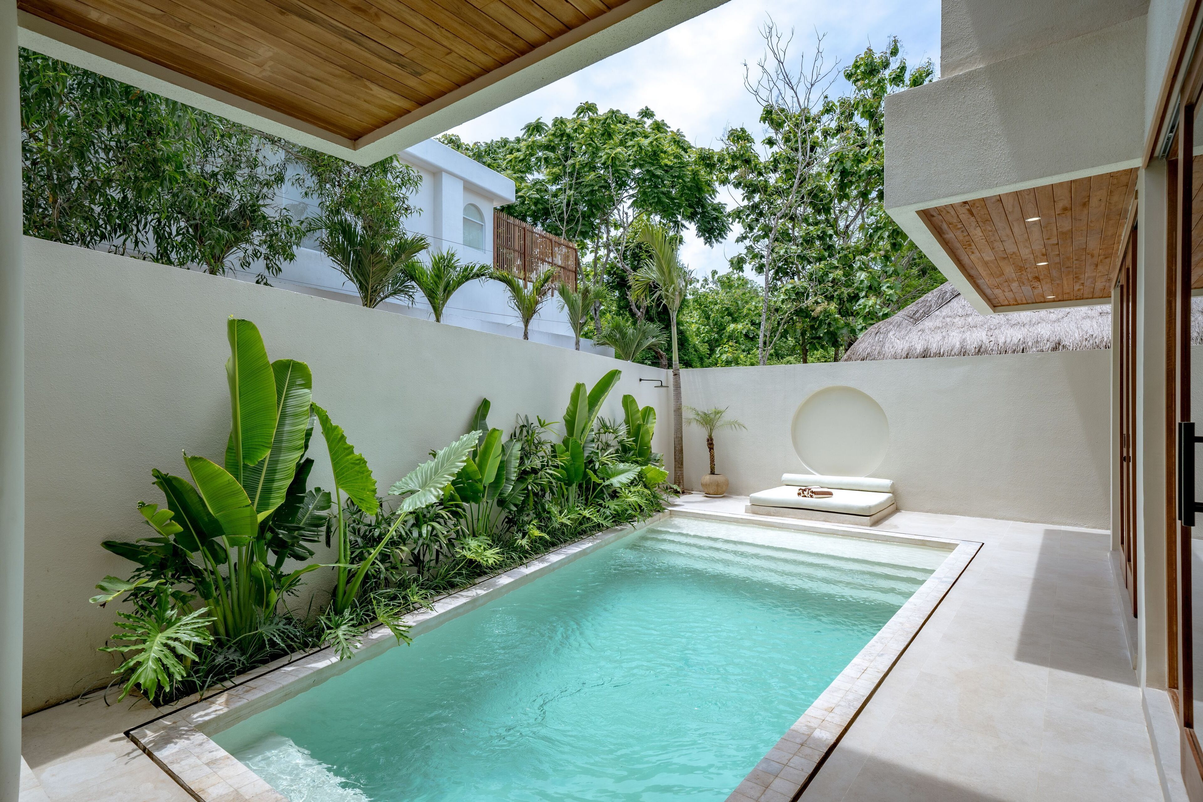 Kolam renang outdoor