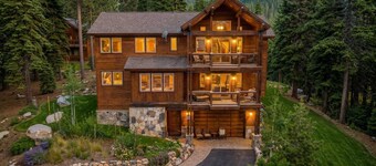 Spacious Tahoma Retreat with Hot Tub and Game Room