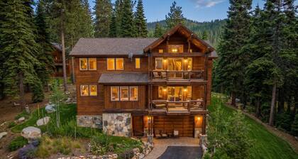Spacious Tahoma Retreat with Hot Tub and Game Room