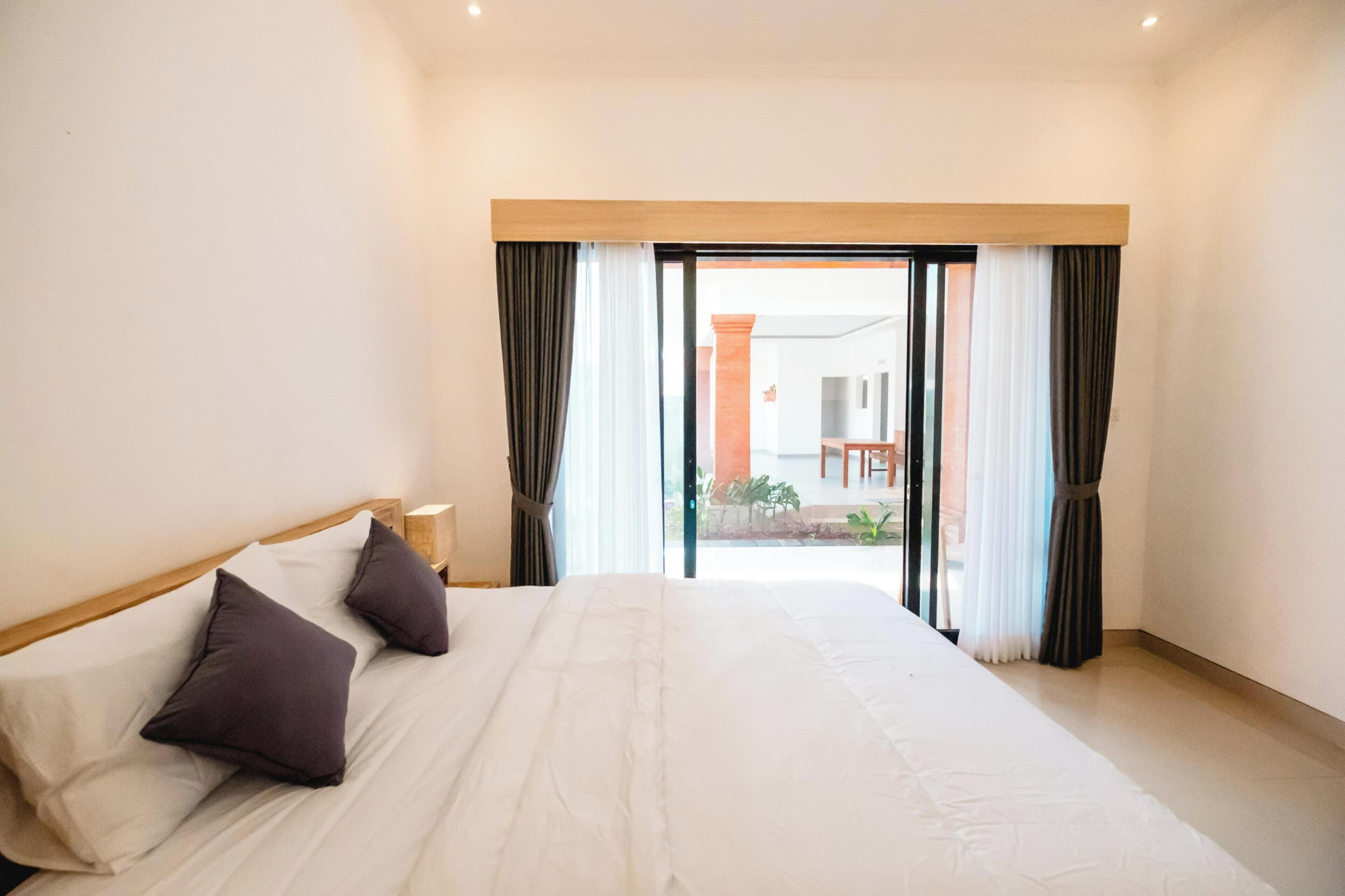 Minibar dan Wi-Fi gratis