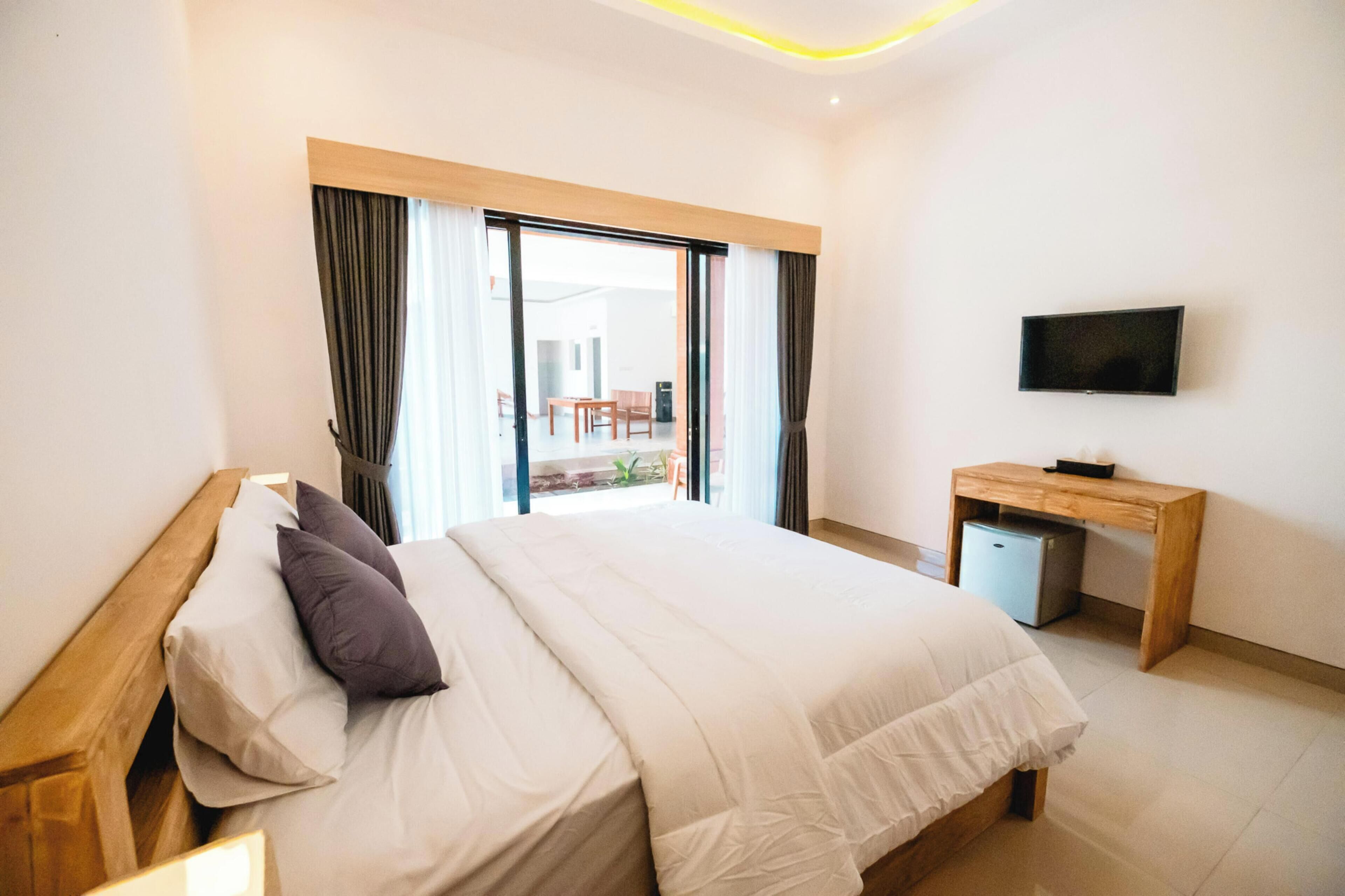 Deluxe Room, Pool View