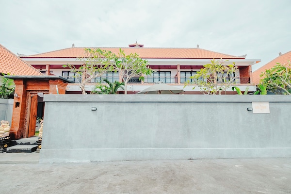Kubu Dangin Guest House Kerobokan - Denpasar