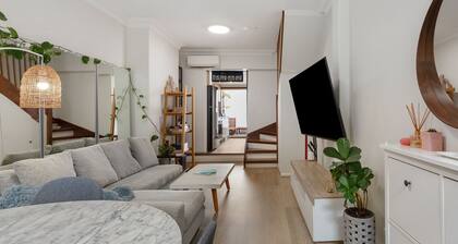 Stylish Urban Retreat in the Heart of Pyrmont