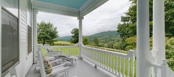 Grand Historic Estate w/ Hot Tub + Amazing Views