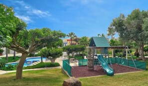 Children’s area - Delightful 2-bedroom condo with WiFi in Plaza del Mar (Plaza del Mar)