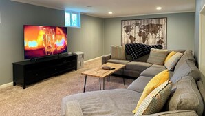 Smart TV, computer monitors