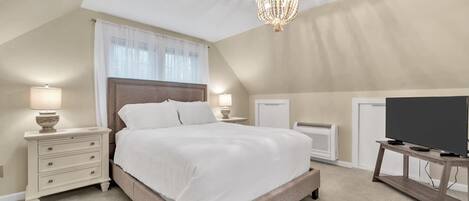 3 bedrooms, desk, iron/ironing board, WiFi