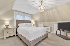 3 bedrooms, desk, iron/ironing board, WiFi - Family-Friendly Home Near Beach with Fenced Yard , Fire Pit, Three Bedroom Plus Office make for Four Unique Sleeping Spaces, Pocasset Home Perfect for Families, Host up to 7, 24 Hr Hospitality (Bourne)