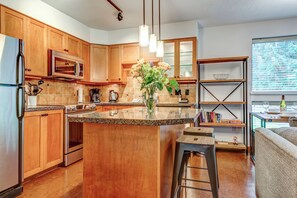 冰箱、微波炉、烤  箱、炉灶