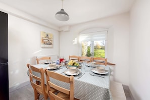 Dining - Modern Cottage, Countryside Views, Private Parking (Shepton Mallet)