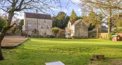 19th Century House, Private Parking, nr Painswick