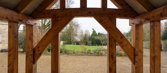 19th Century House, Private Parking, nr Painswick