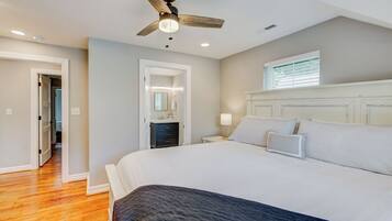 3 slaapkamers, een strijkplank/strijkijzer, wifi, beddengoed