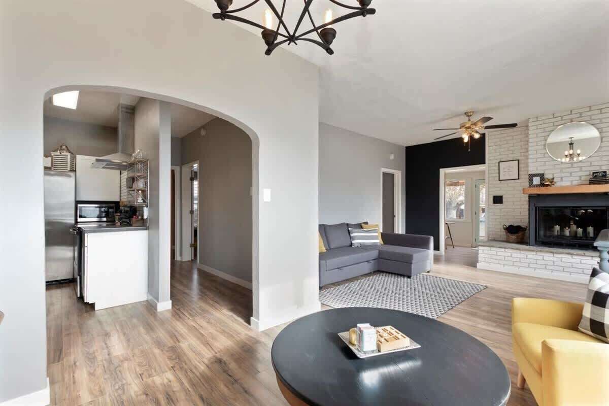 TV, fireplace, offices