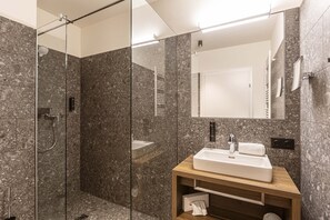 Bathroom - Premium Lodge With Sauna (Hermagor-Pressegger See)