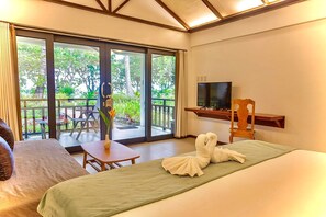 Romantische Suite, Balkon, eingeschränkter Meerblick