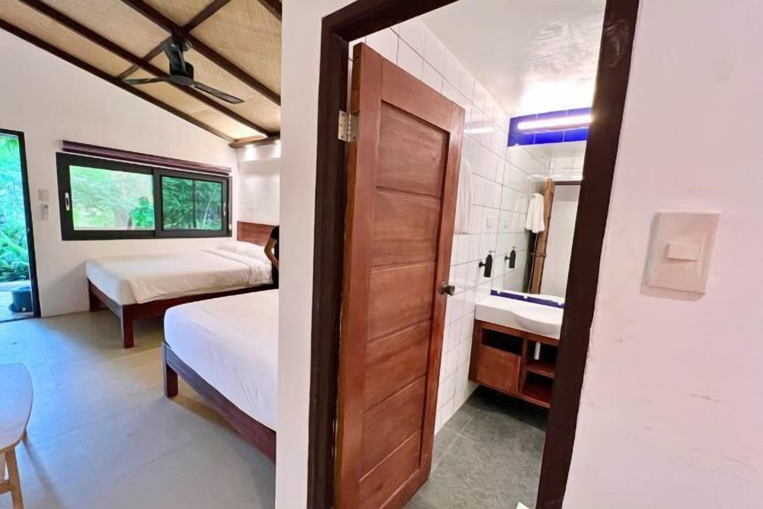 Een kluis op de kamer, verduisterende gordijnen, gratis wifi, beddengoed