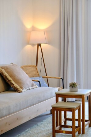 Living area - Suite in Evia Bay hotel Edipsos (Maounis)