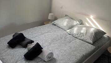 2 bedrooms, WiFi, bed sheets