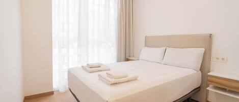 2 chambres, fer et planche à repasser, lit parapluie, Wi-Fi gratuit