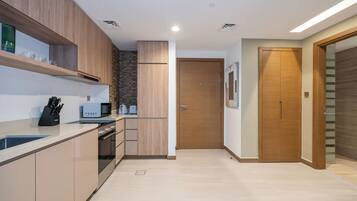 Apartment, City View | Private kitchen | Espresso maker, electric kettle