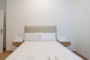 1 bedroom, iron/ironing board, travel cot, free WiFi - VLC HOST- Molinell 7 (Valencia)