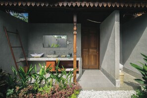 Deluxe Double Room, Patio, Pool View | Bathroom sink - Bhalance Retreat (Padangbai)