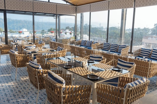 HOTEL HRISHIKESH HIGH