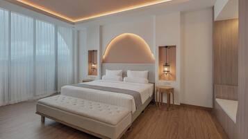 Una scrivania, insonorizzazione, Wi-Fi gratuito, lenzuola