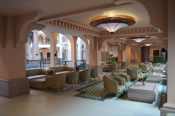 Coin salon dans le hall